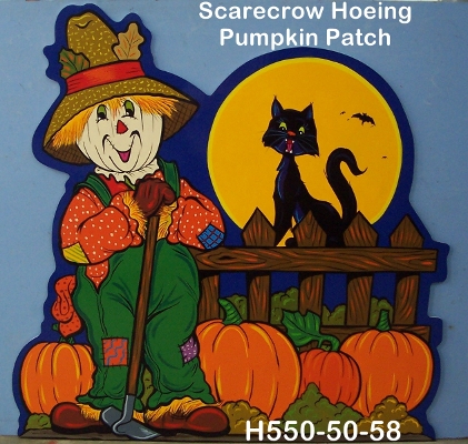 H550Scarecrow standing in Pumpkin Patch